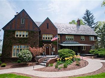 The English Inn Eaton Rapids Exterior foto
